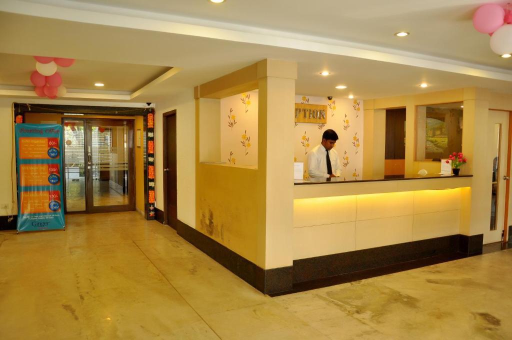 Nayagara Hotel Chennai Zewnętrze zdjęcie