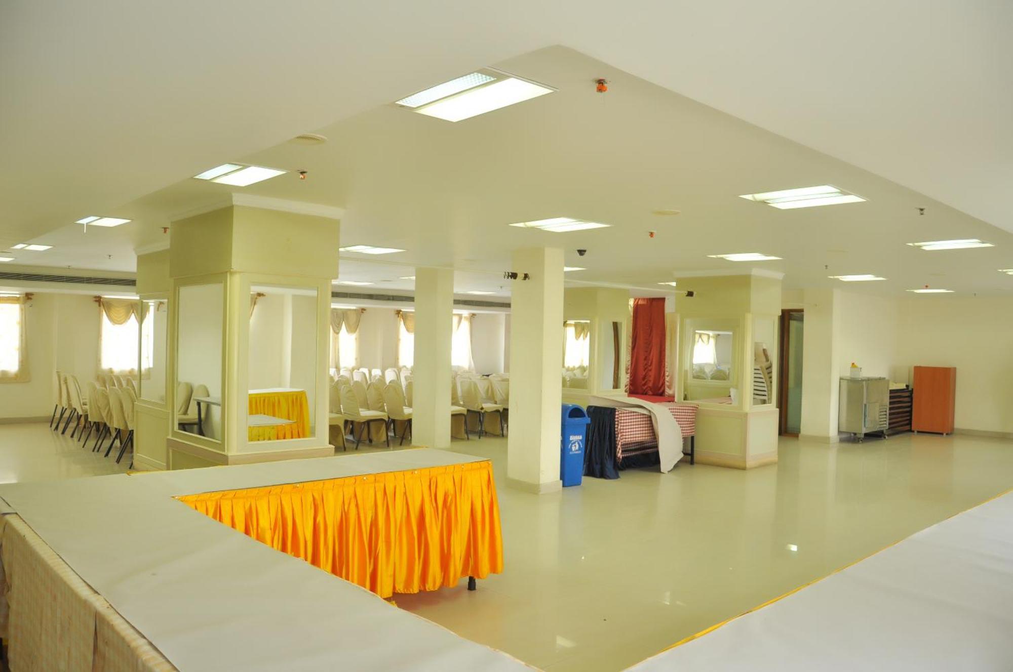 Nayagara Hotel Chennai Zewnętrze zdjęcie