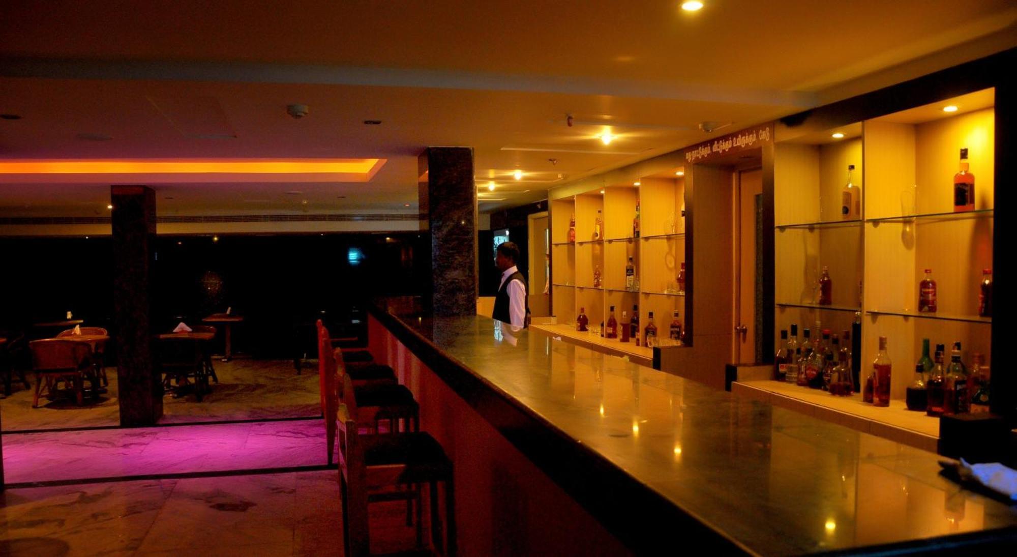 Nayagara Hotel Chennai Zewnętrze zdjęcie