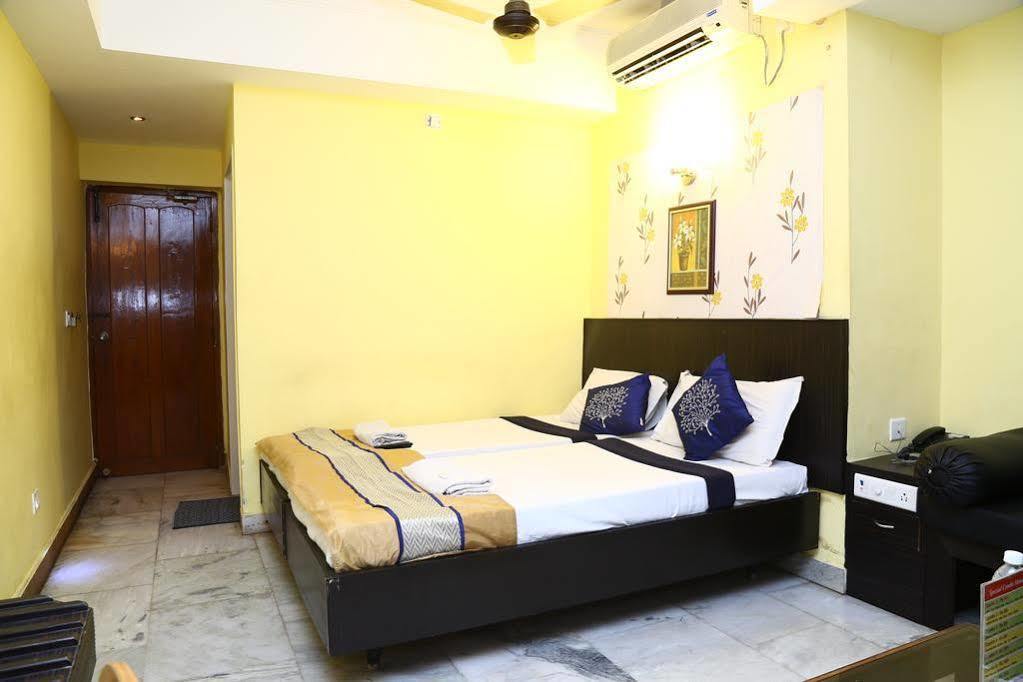 Nayagara Hotel Chennai Zewnętrze zdjęcie